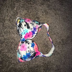 I am selling a Tahiti bikini Top